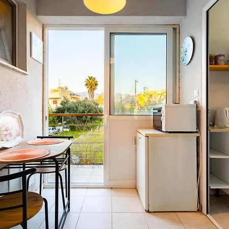 Apartment Studio Rosa On The Beach *