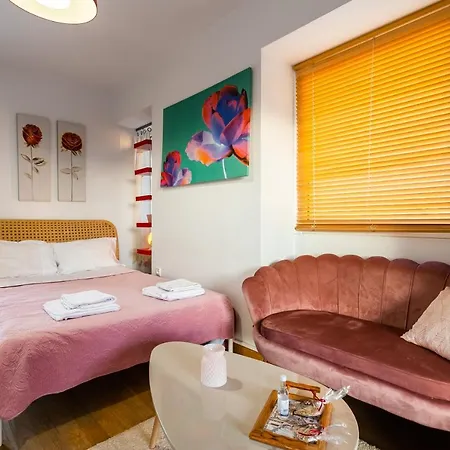 Apartamento Studio Rosa On The Beach Calamata