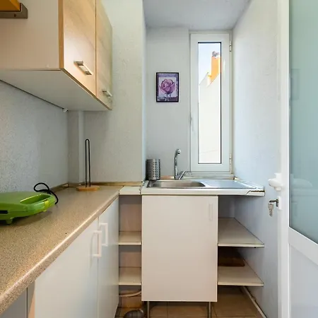 Apartment Studio Rosa On The Beach